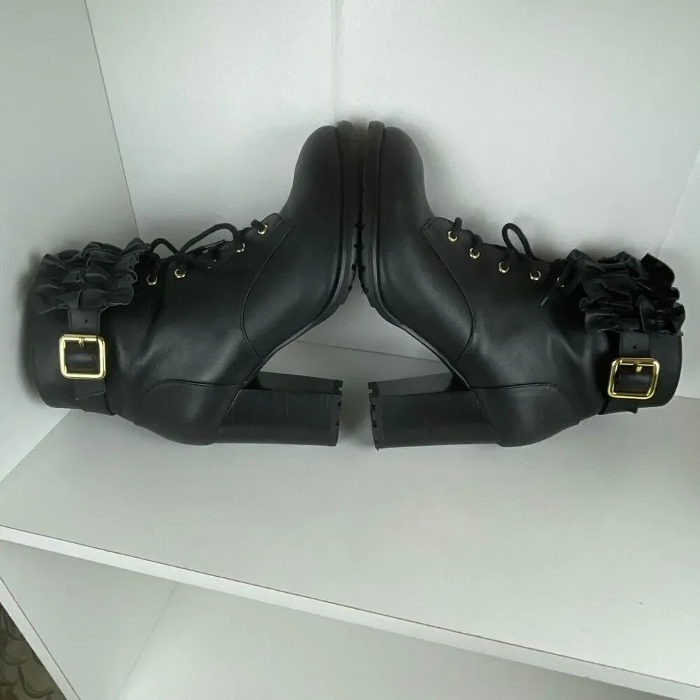 Betsey Johnson Alleexis Leather Lace Up Ankle Boots 7.5 Black